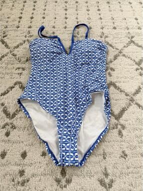 New with tags Shade & Shore one piece swimsuit